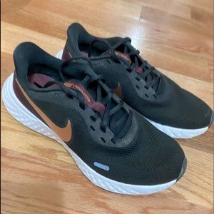 Nike Revolution Running Shoes Womens